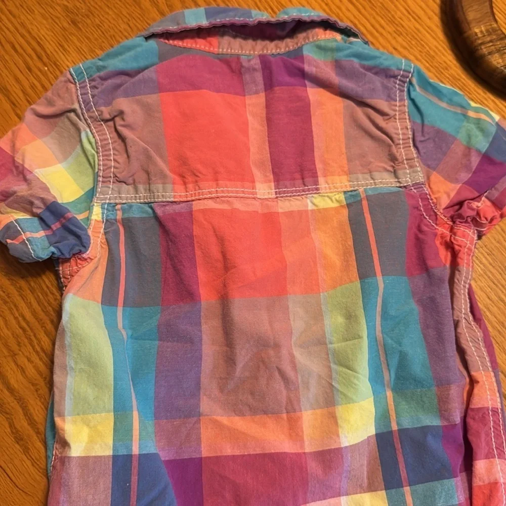 OshKosh B'gosh pastel plaid Button Down Shirt onesie size‎ 18 mos